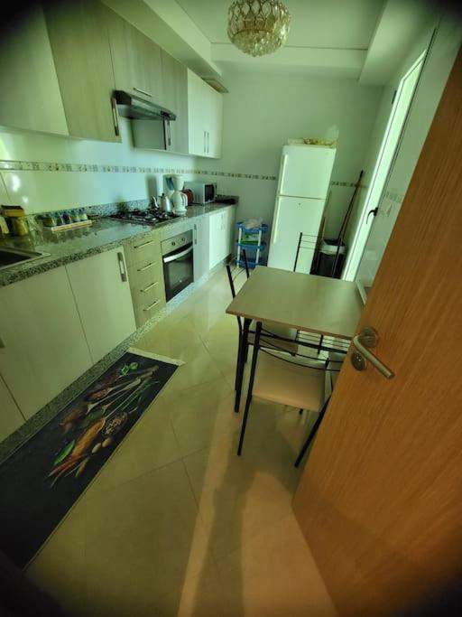 Rare Appartement De Vacances Tánger Exterior foto